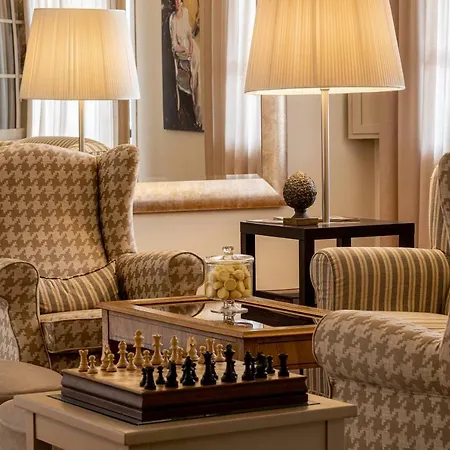 Si Hotel 3*